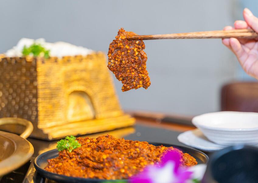 火鍋店這樣裝修，看起來(lái)雅致又大氣！