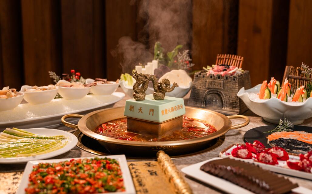 四川秋天去哪玩？鵝嶺公園賞秋色，品味四川老火鍋！